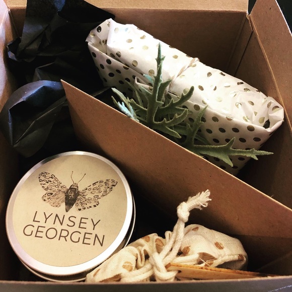 Meet your Posher, Lynsey - Picture 2 of 2